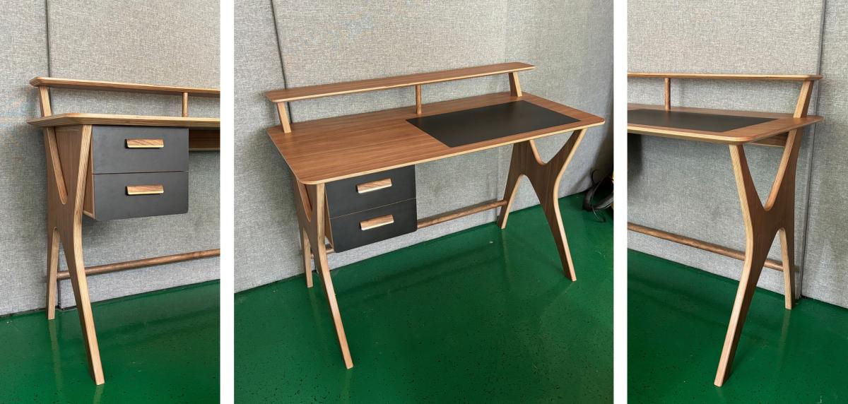 Schreibtisch