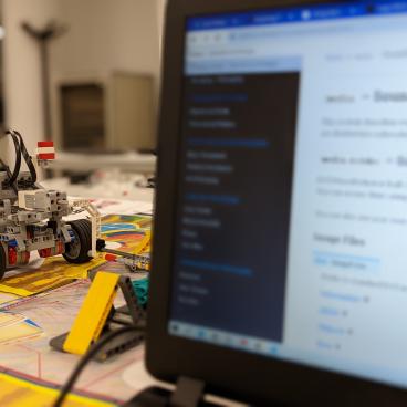 Computer und Roboter