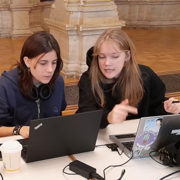 Nicole Schiessler und Theresa Hohenecker beim Contest