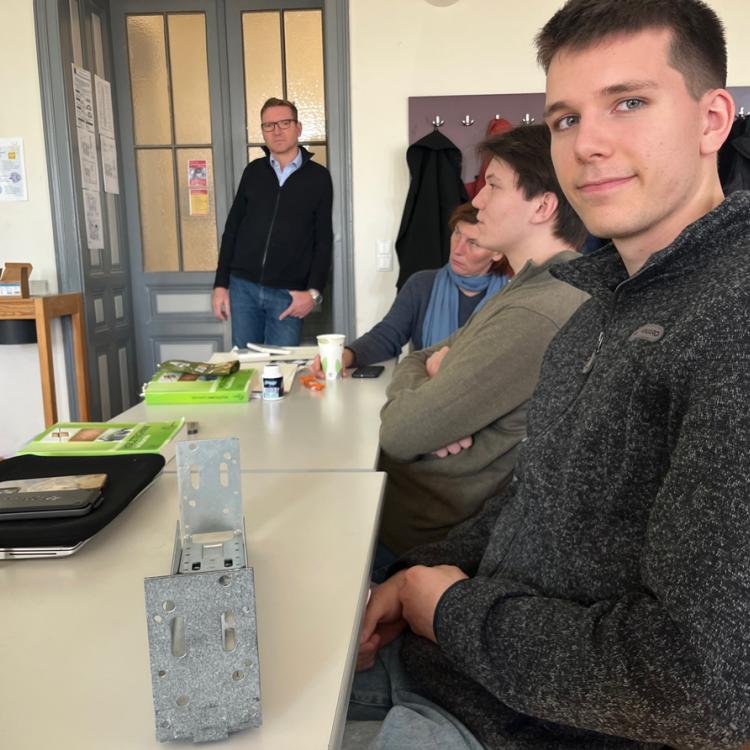 SchülerInnen während des Vortrags 