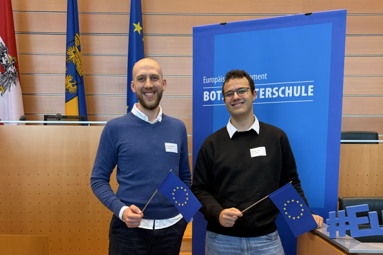 Senior und Junior Botschafter des EU Parlaments der HTL Mödling im Landhaus in Sankt Pölten