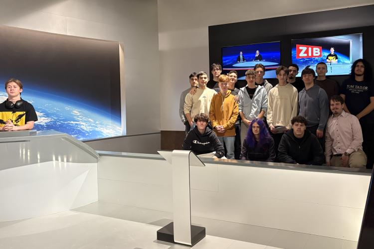 Elektroniker im Fernsehstudio