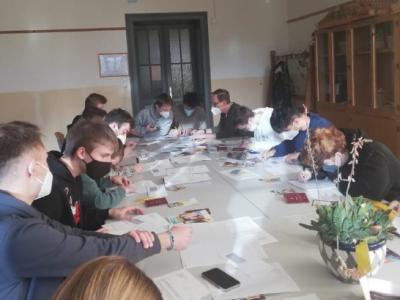 Schüler bei der Arbeit