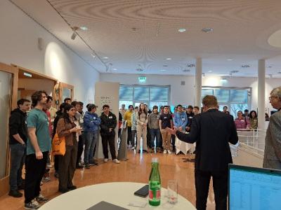 Schüler:innen bei "HTL meets EVN"