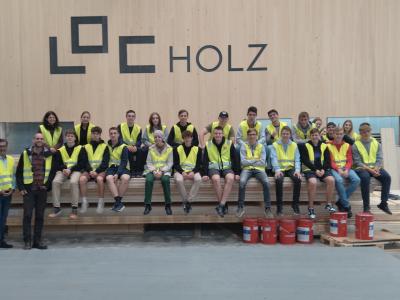 Gruppenfoto der 3.Klasse Holztechnik 